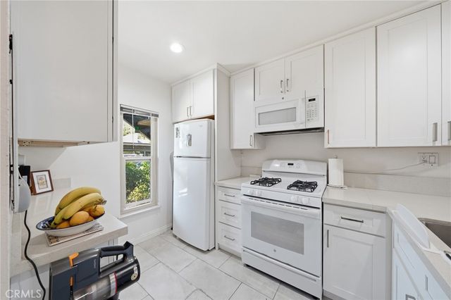 406 Orange Blossom, Irvine, CA 92618