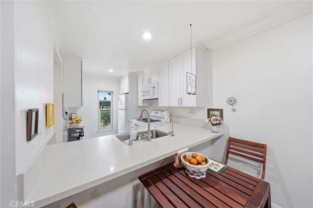 406 Orange Blossom, Irvine, CA 92618