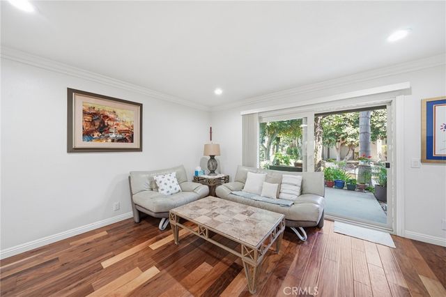 406 Orange Blossom, Irvine, CA 92618