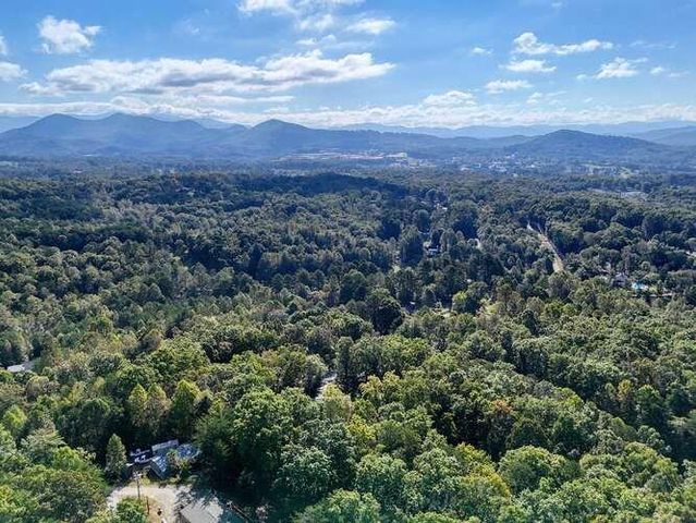 25 Scooter Lane, Blairsville, GA 30512