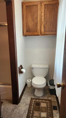 26250 Inkster Road, Flat Rock, MI 48134