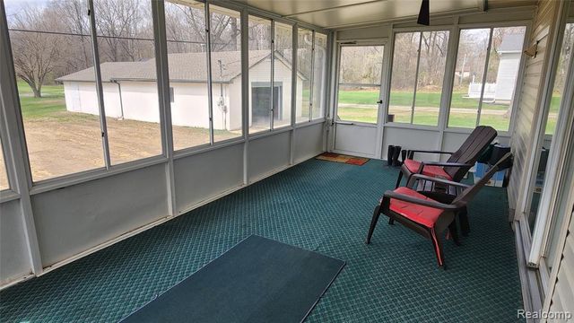 26250 Inkster Road, Flat Rock, MI 48134