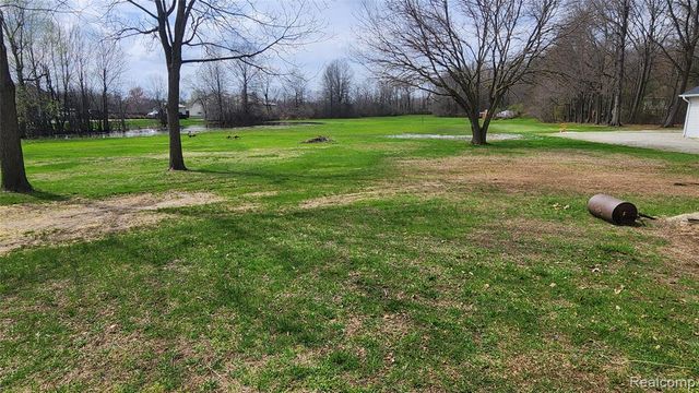 26250 Inkster Road, Flat Rock, MI 48134