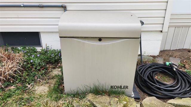 26250 Inkster Road, Flat Rock, MI 48134