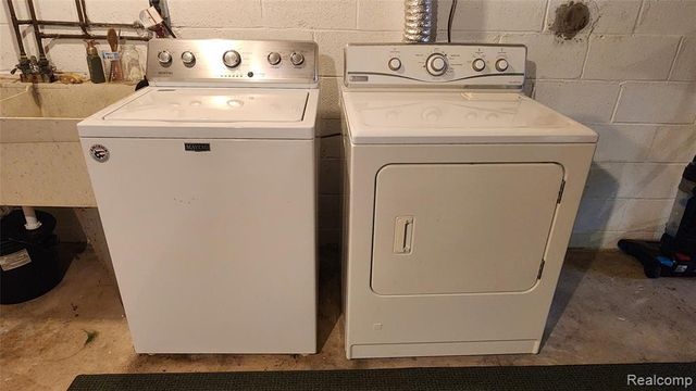 26250 Inkster Road, Flat Rock, MI 48134