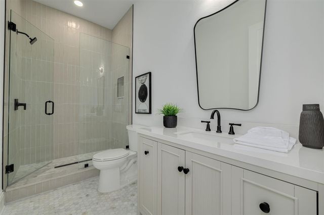 520 48TH AVENUE N, St Petersburg, FL 33703