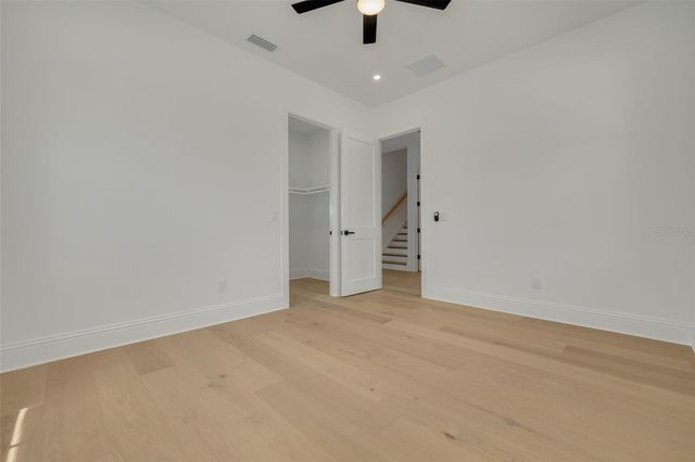 520 48TH AVENUE N, St Petersburg, FL 33703