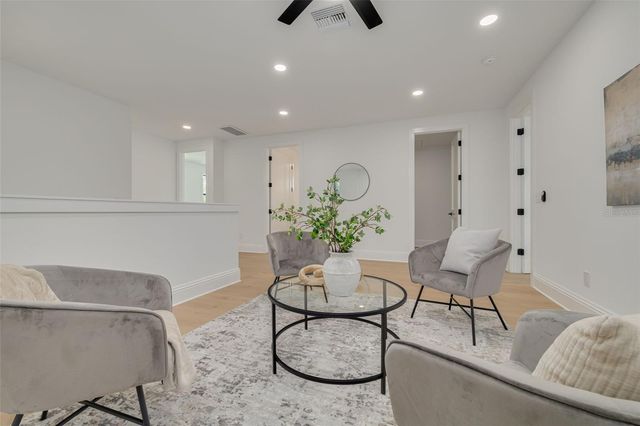 520 48TH AVENUE N, St Petersburg, FL 33703