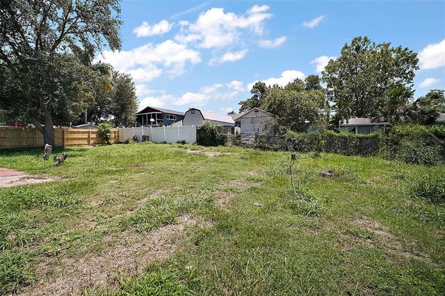 2945 BRYANT STREET, Eustis, FL 32726