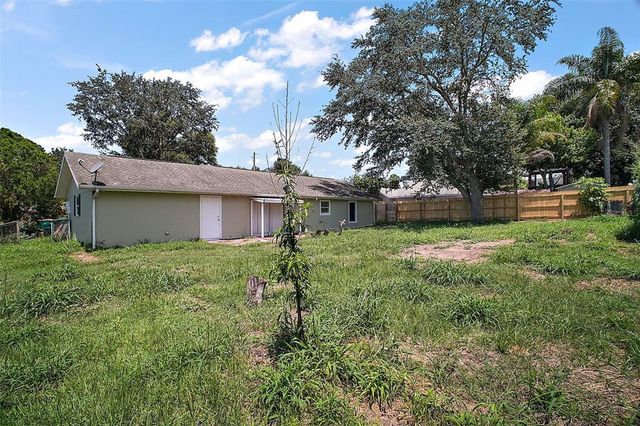 2945 BRYANT STREET, Eustis, FL 32726