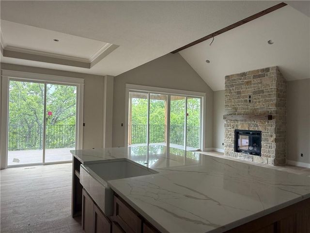 31517 W 86th Court, De Soto, KS 66018