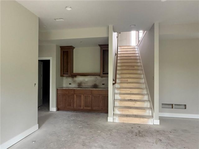 31517 W 86th Court, De Soto, KS 66018