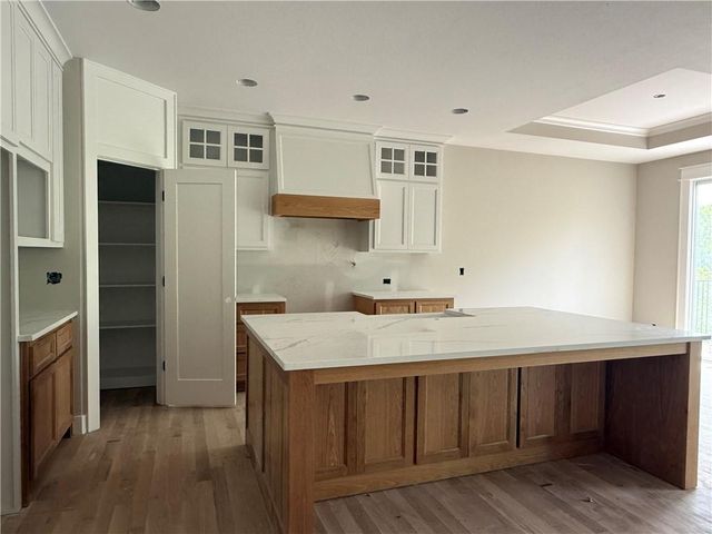 31517 W 86th Court, De Soto, KS 66018