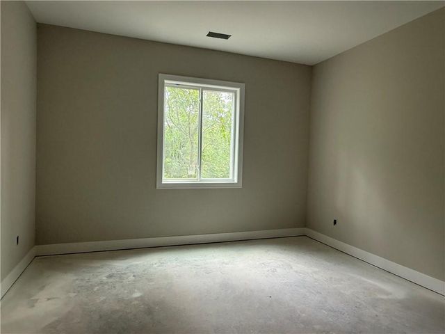 31517 W 86th Court, De Soto, KS 66018