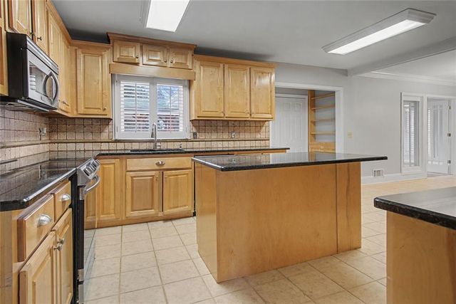 1001 Wiley Bridge Road, Woodstock, GA 30188