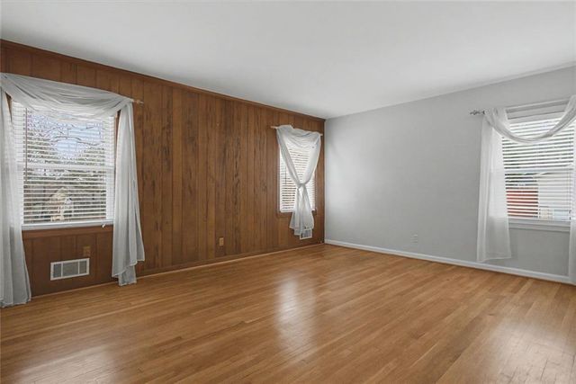 1001 Wiley Bridge Road, Woodstock, GA 30188