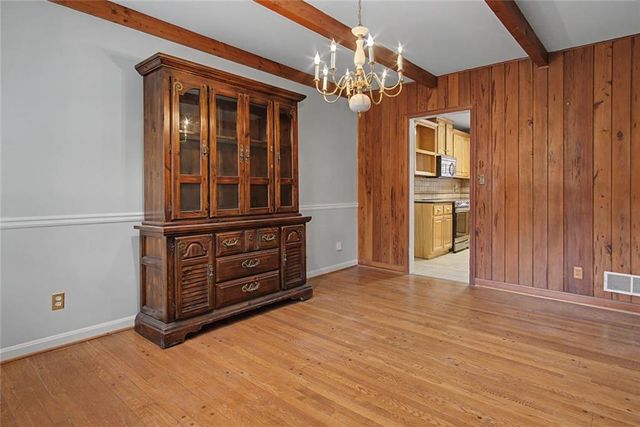 1001 Wiley Bridge Road, Woodstock, GA 30188