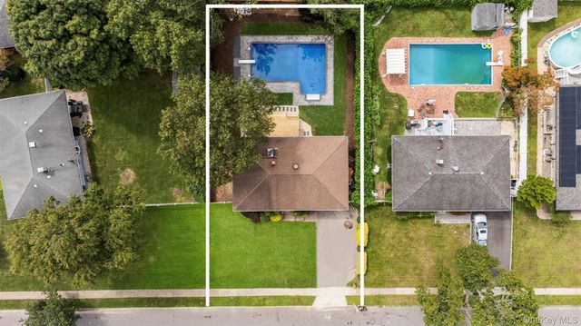 42 Rita Crescent, Commack, NY 11725