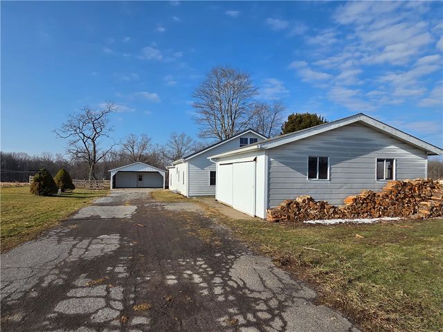 1055 Mercer New Wilmington Road, Lackawannock Twp, PA 16142