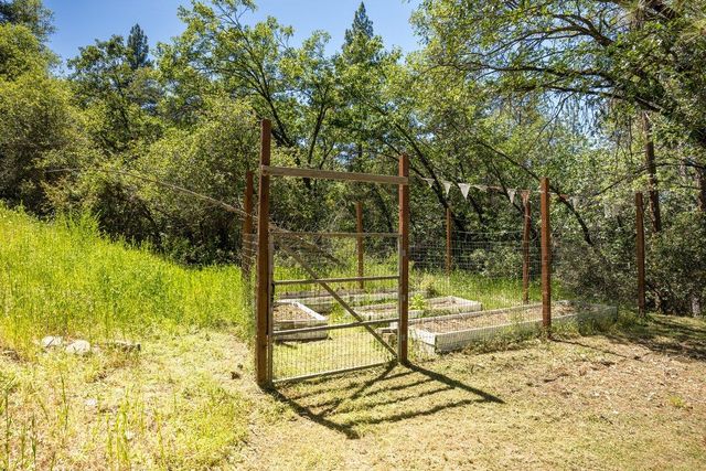 3580 Sluice Box Rd, Placerville, CA 95667