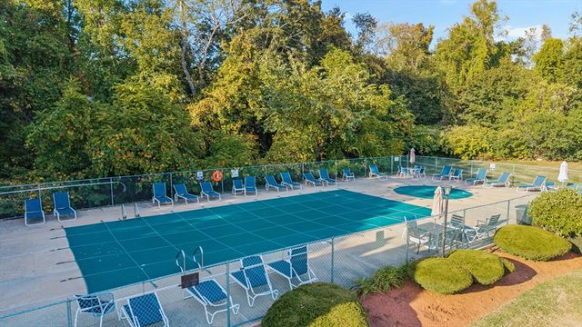 5 Walker Rd 3, North Andover, MA 01845