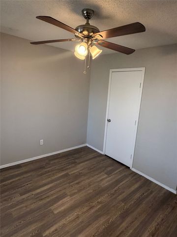 3402 Green Hill Drive, Arlington, TX 76014