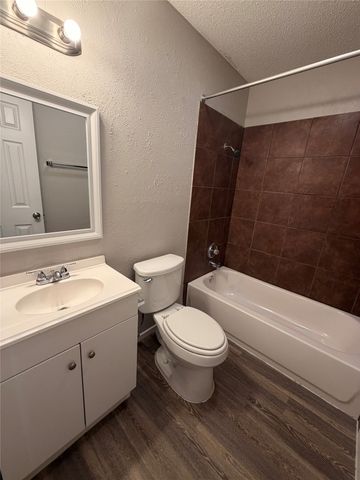 3402 Green Hill Drive, Arlington, TX 76014