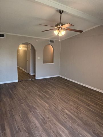 3402 Green Hill Drive, Arlington, TX 76014