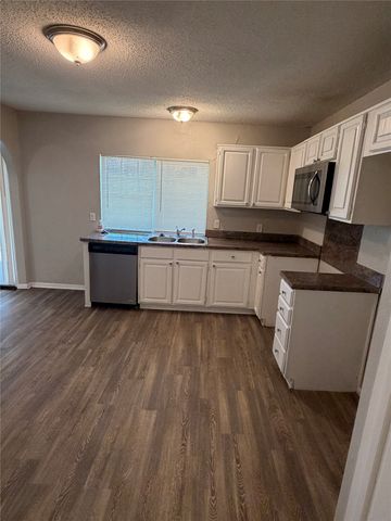 3402 Green Hill Drive, Arlington, TX 76014