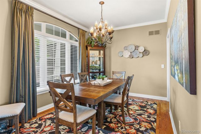 660 Willow Lake Court, Oxford Charter Township, MI 48371