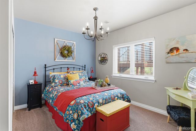 660 Willow Lake Court, Oxford Charter Township, MI 48371