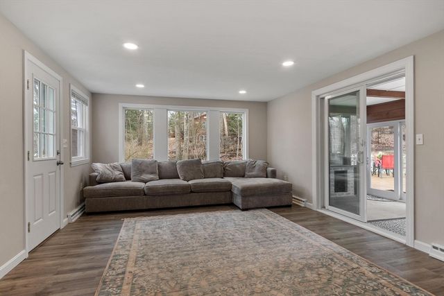 23 Monument Hill Rd, Chelmsford, MA 01824