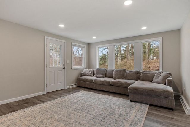 23 Monument Hill Rd, Chelmsford, MA 01824