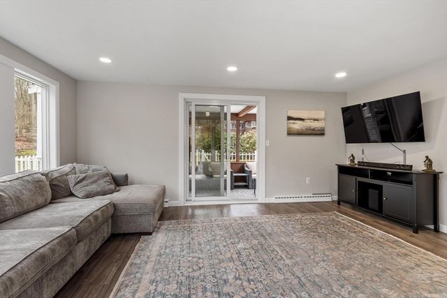 23 Monument Hill Rd, Chelmsford, MA 01824