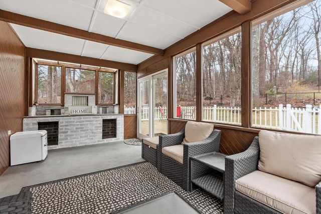 23 Monument Hill Rd, Chelmsford, MA 01824