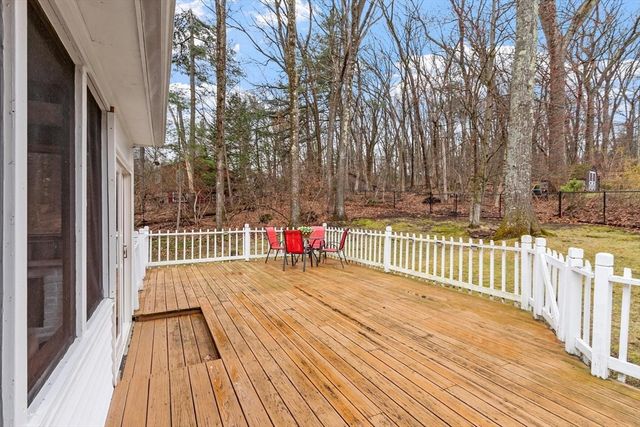 23 Monument Hill Rd, Chelmsford, MA 01824