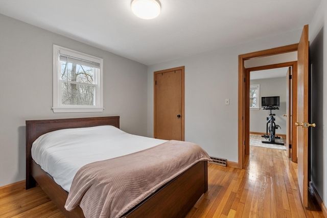 23 Monument Hill Rd, Chelmsford, MA 01824