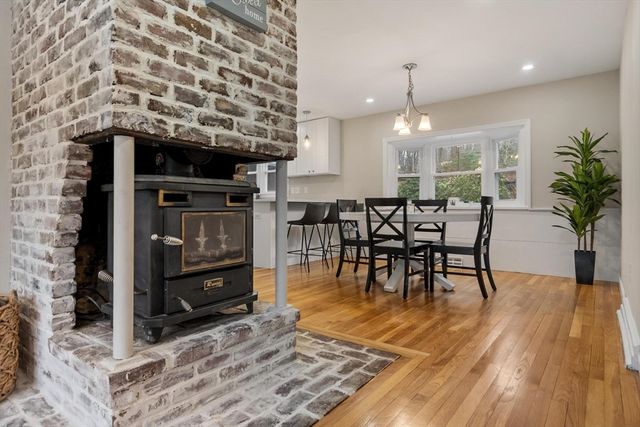 23 Monument Hill Rd, Chelmsford, MA 01824