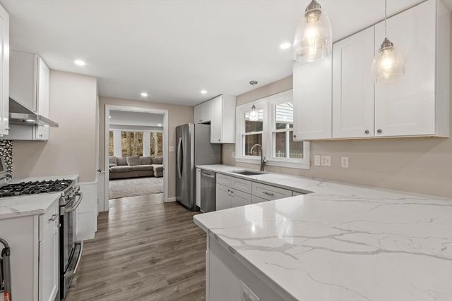 23 Monument Hill Rd, Chelmsford, MA 01824