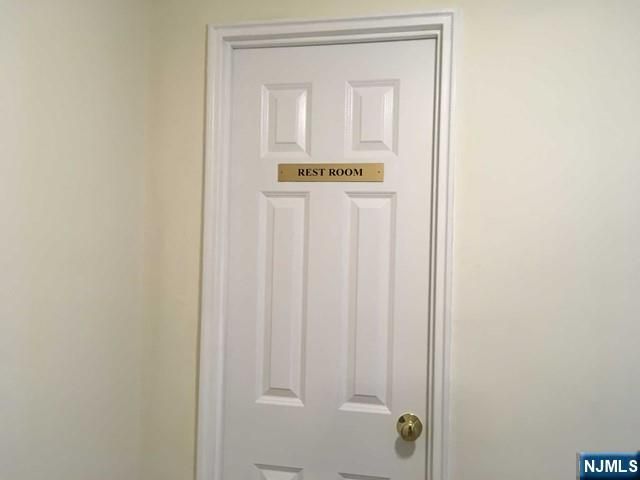 89 W Ridgewood Avenue, Ridgewood, NJ 07450