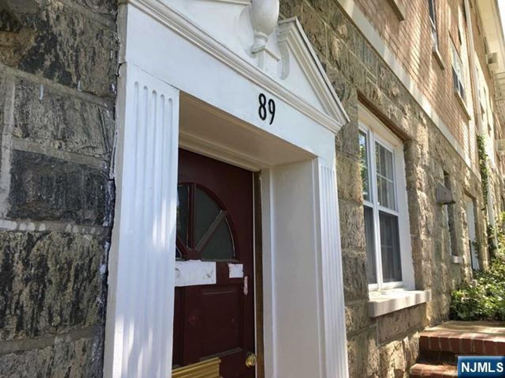 89 W Ridgewood Avenue, Ridgewood, NJ 07450