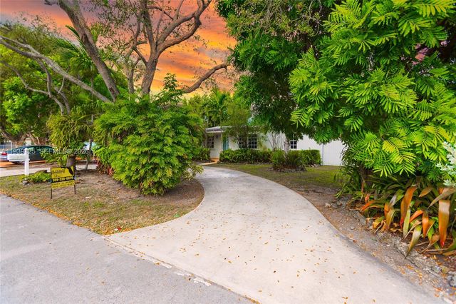 6765 SW 51st St, Miami, FL 33155