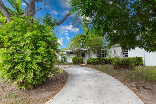 6765 SW 51st St, Miami, FL 33155