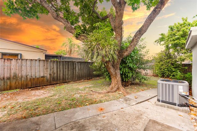 6765 SW 51st St, Miami, FL 33155