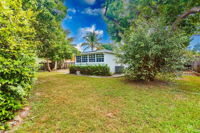 6765 SW 51st St, Miami, FL 33155