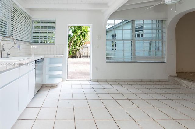 6765 SW 51st St, Miami, FL 33155