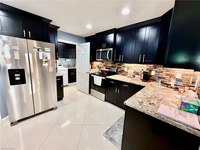 1302 Magnolia AVE, Lehigh Acres, FL 33972