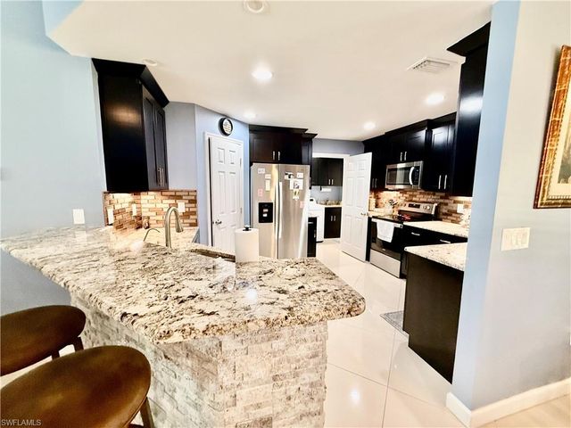 1302 Magnolia AVE, Lehigh Acres, FL 33972