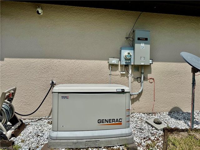 1302 Magnolia AVE, Lehigh Acres, FL 33972