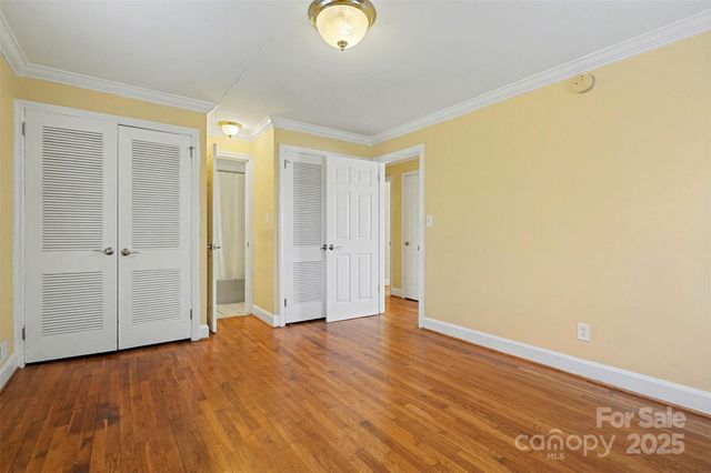 1215 Robinhood Circle, Charlotte, NC 28227